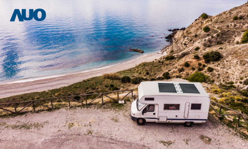 「可撓輕量化太陽光電板SunCurva」使用輕量特殊耐候型複合板取代傳統太陽能板的玻璃前板，不僅降低70%重量，每米平方僅3Kg；具有抗衝擊性能及通過電磁相容性測試，可應用於交通運輸工具，如露營車、遊艇等